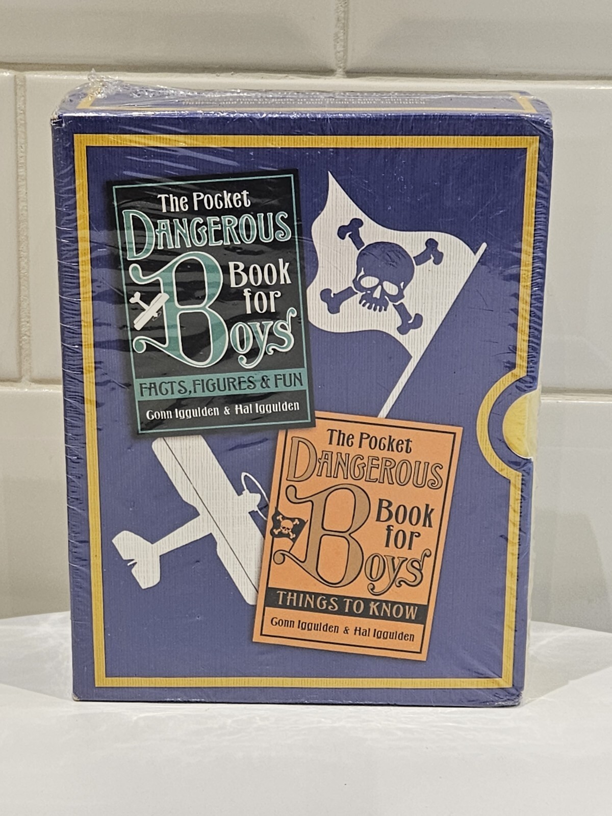 The Pocket Book for Dangerous Boys - Things To Know + Facts Figures & Fun Boxset