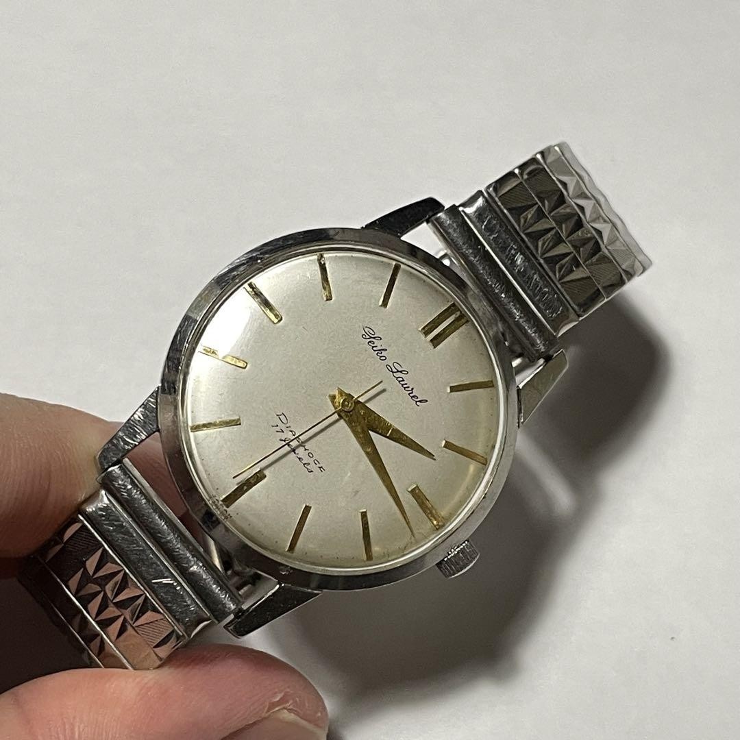 Vintage Seiko Laurel 17 Jewels Diashock Manual Wind Watch