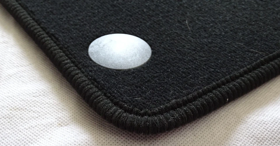 GENUINE MERCEDES VITO V-CLASS 2015-2024 VELOUR FLOOR CARPET MATS SET OF 2 FRONT. - Image 2 of 4