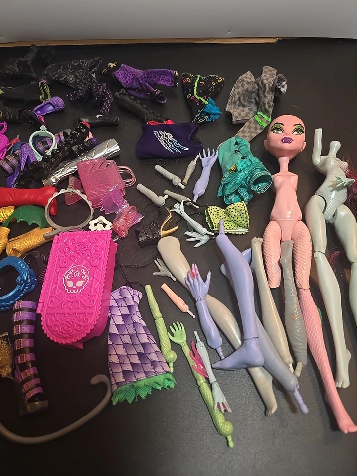 Lote Ropa Muñeca Monster High Vestidos Leotardo Pantalones Falda Chaqueta Construye un Monstruo Foto 3 de 4