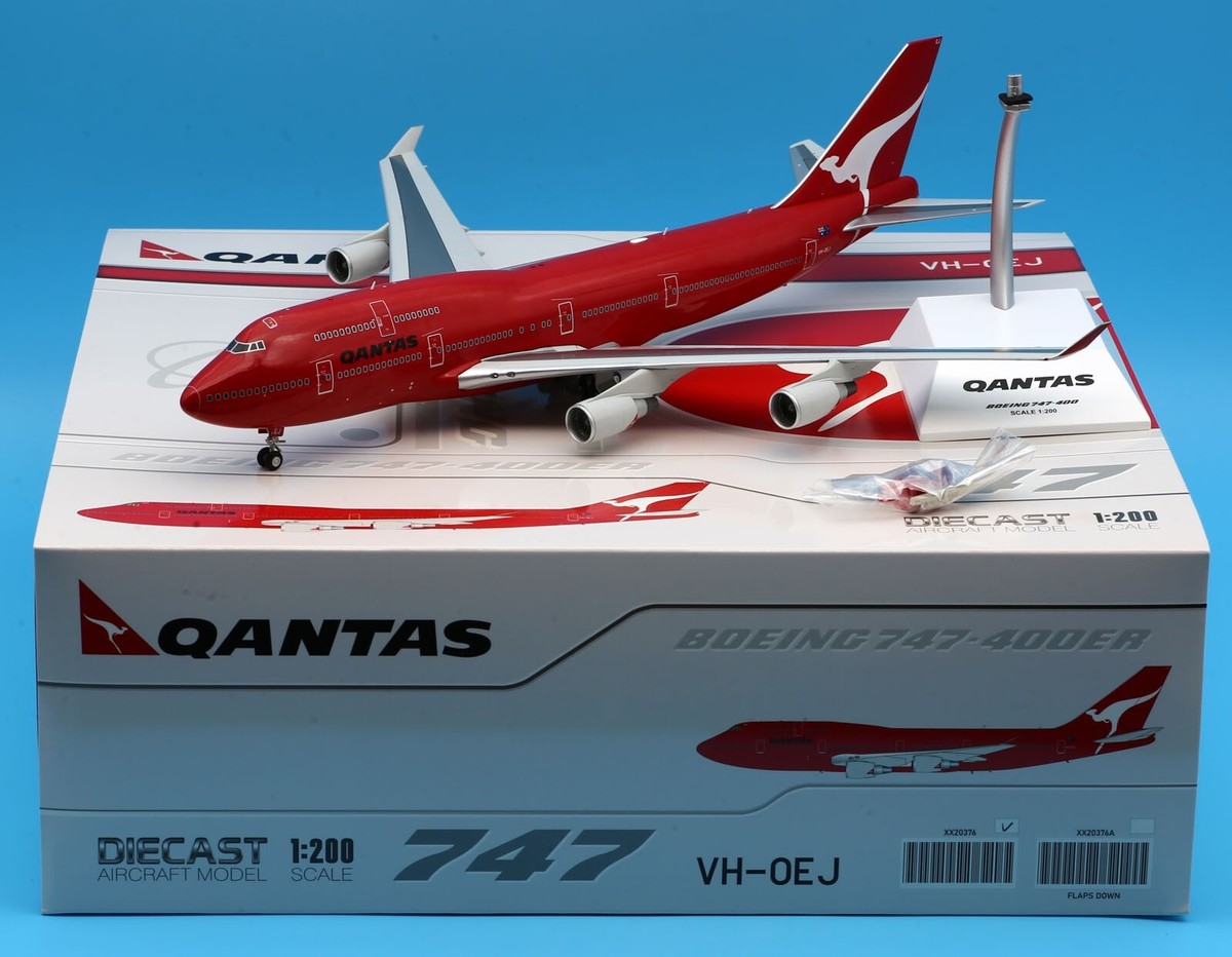 航空機・ヘリコプター JC Wings 1:200 QANTAS B747-400 VH-OEJ JC Wings 1:200 Qantas 'All Red' Boeing B747-400 Diecast