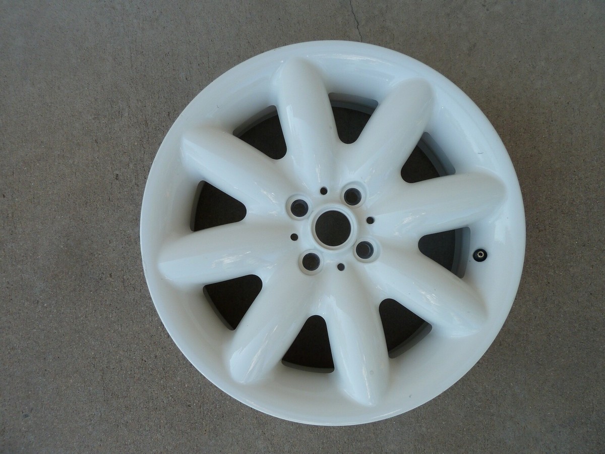 2000-2006 Mini Cooper S 8 Spoke 17 inch White WHEEL OEM Nice 17