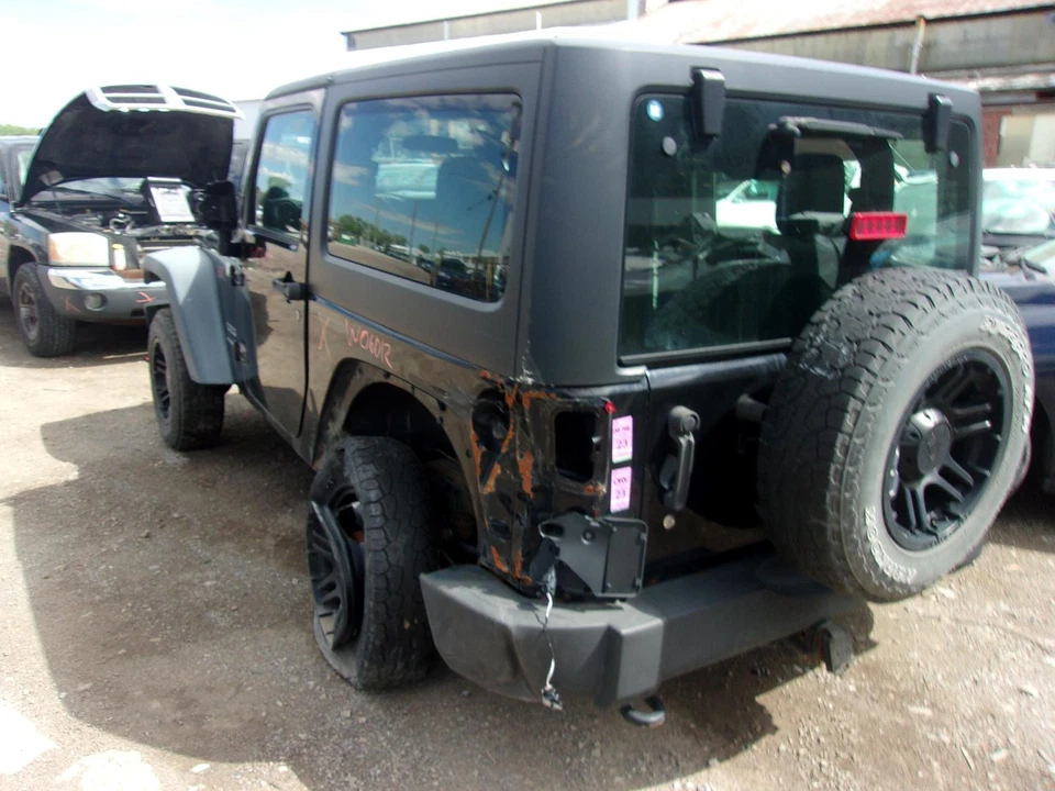 Motor de limpiaparabrisas usado para: Jeep Wrangler 2011 grado A Foto 3 de 4