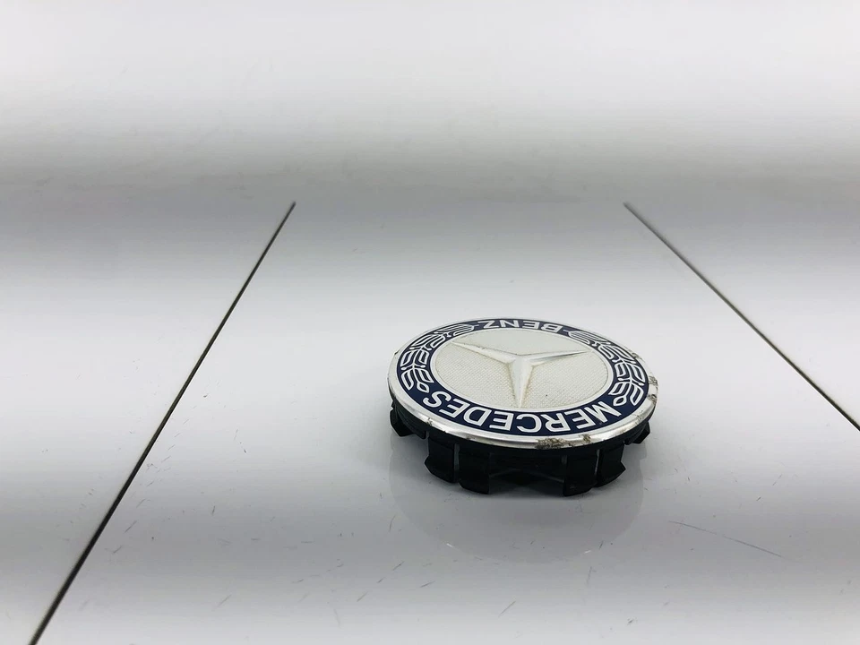 MERCEDES BENZ E350 ARO RODA RAIO CENTRO CUBO TAMPA CAVIDADE FABRICANTE DE EQUIPAMENTO ORIGINAL - Imagem 3 de 4