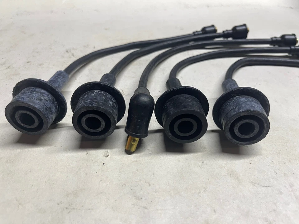 Nuevo juego de cables de bujía Niehoff 12-460 para Toyota Starlet 83-84 1,3 L-L4 Foto 4 de 4