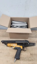 Stanley SC77XE Pneumatic 3/4" Hog Ring Ringer Cage Fastener w/ Box of Fasteners