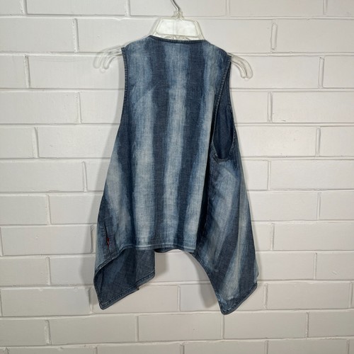 Levi’s Striped Vest S Blue Faded Cotton Layer Denim Look Boho Coastal Chic Style - Picture 5 of 21