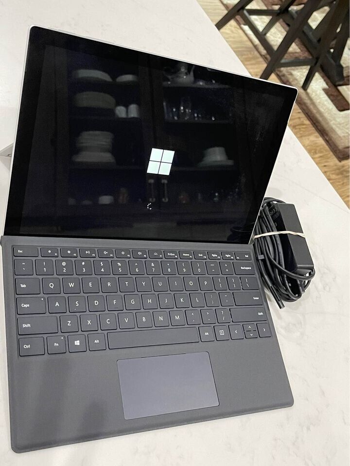 Microsoft Surface Pro 5 Tactile Intel Core I7-7660U - 8 Go - 256 NVME