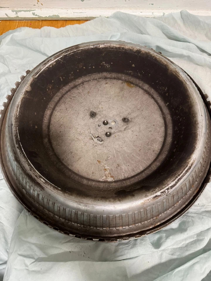 GM CADILLAC HUBCAP WHEEL COVER METAL VINTAGE SET OF (2) - Image 4 of 4