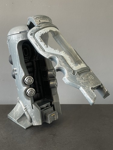 Modellino Halo 4 Cryonic Master Chief 5,5" con Cryotube Cryo Pod Mcfarlane - Foto 8 di 10