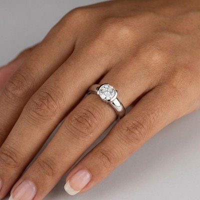 Classic Solitaire Engagement Ring Platinum 1.29 CT Round Lab-Grown Diamond D VS1