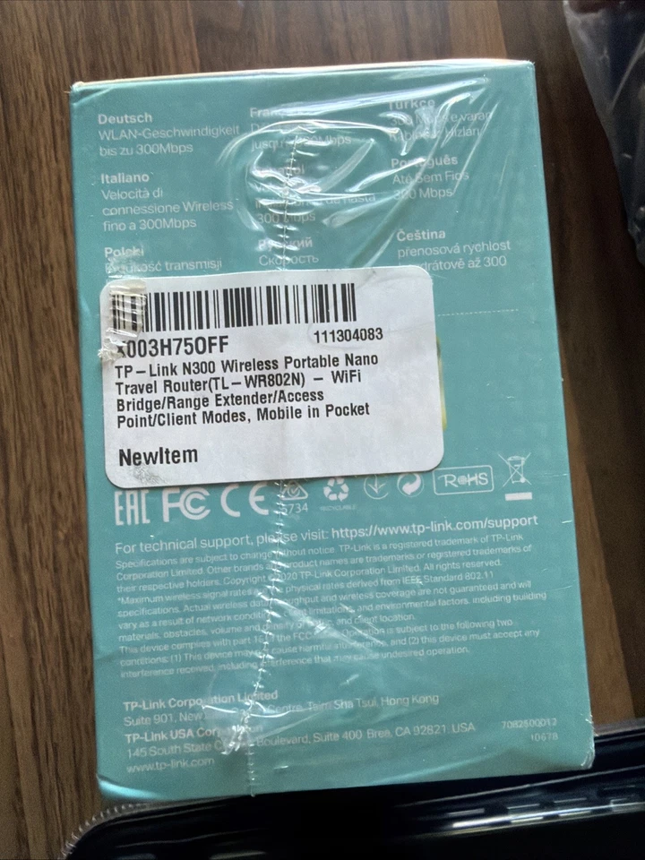 TP-Link Travel Ready 300 Mbps Wireless N Nano Router Model TL-WR802N-Brand New - Image 4 of 4