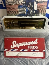 Ertl 1/64 Diecast 1948 Peterbilt John Deere Tractor Trailer