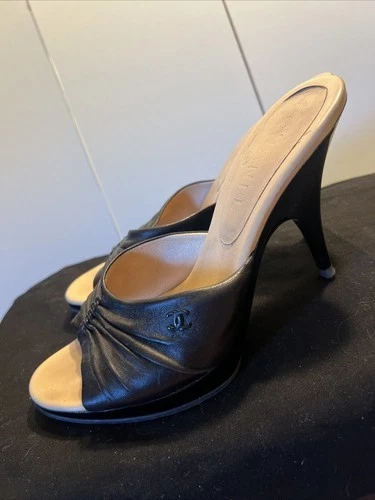Chanel 39.5 CC Logo Plataforma Mules Negro Tacones Altos Plataforma Stiletto Slides Foto 4 de 4