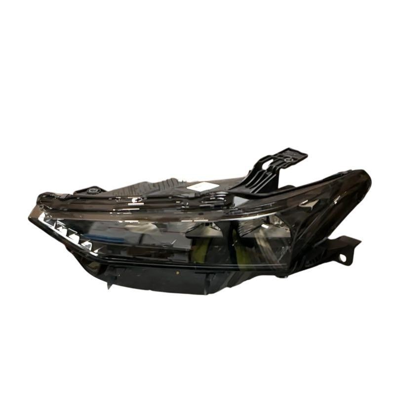 Phare avant gauche Citroën DS4 défaillant ? Remplacez-le par l'optique OEM 9830973980