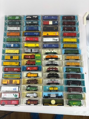 Selection of N-scale cars, Cars are in good shape, Plastic boxes scratched