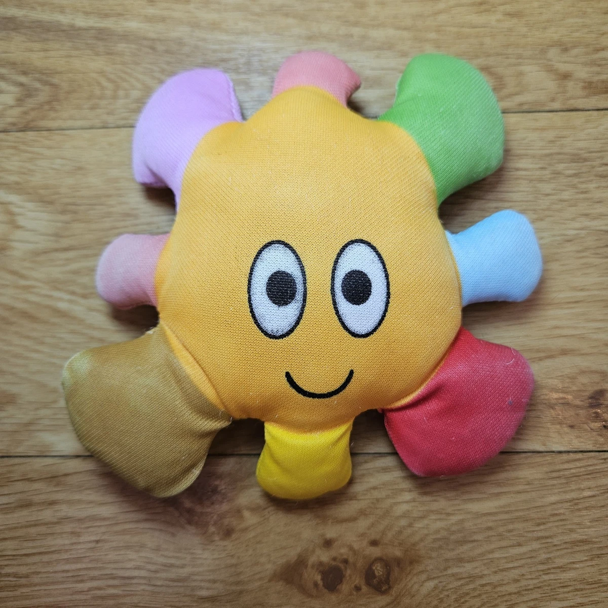 In The Night Garden Tombliboo Ooo Brings The Ball Indoors - Garden Likes