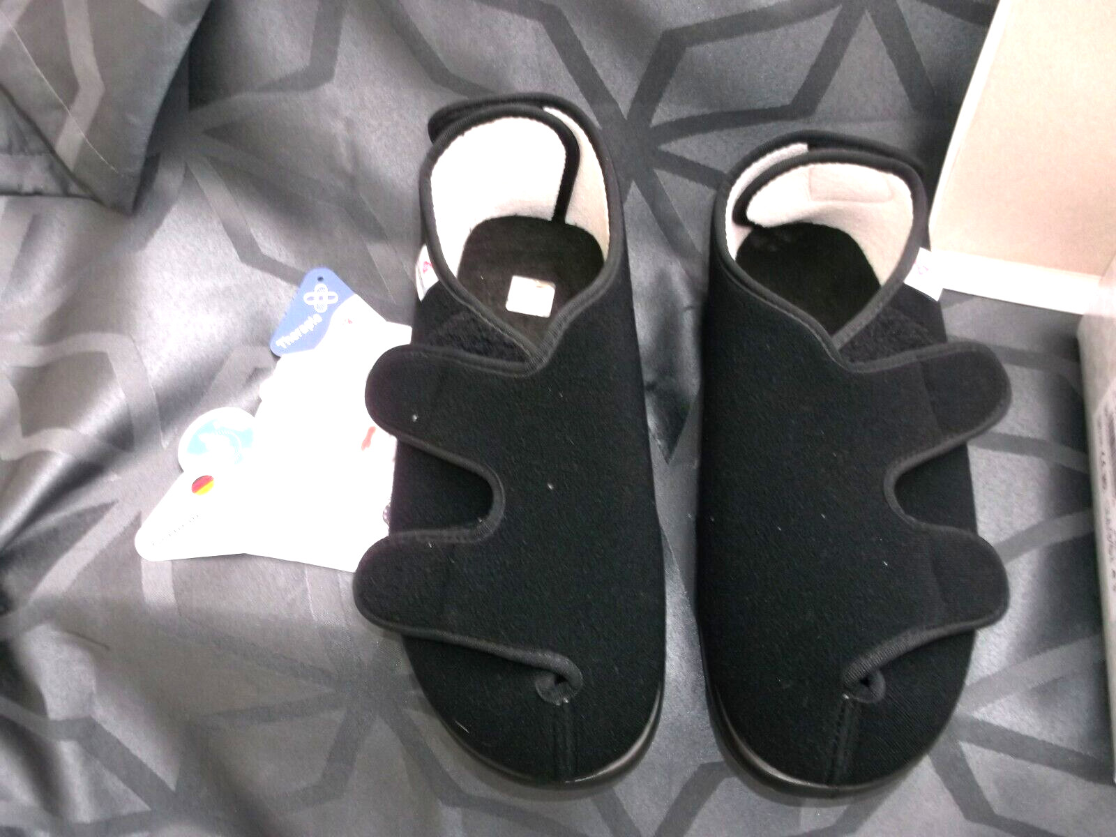 Varomed Dublin xxl Klettschuhe Verbandschuhe Hausschuhe Größe 42 Weite R