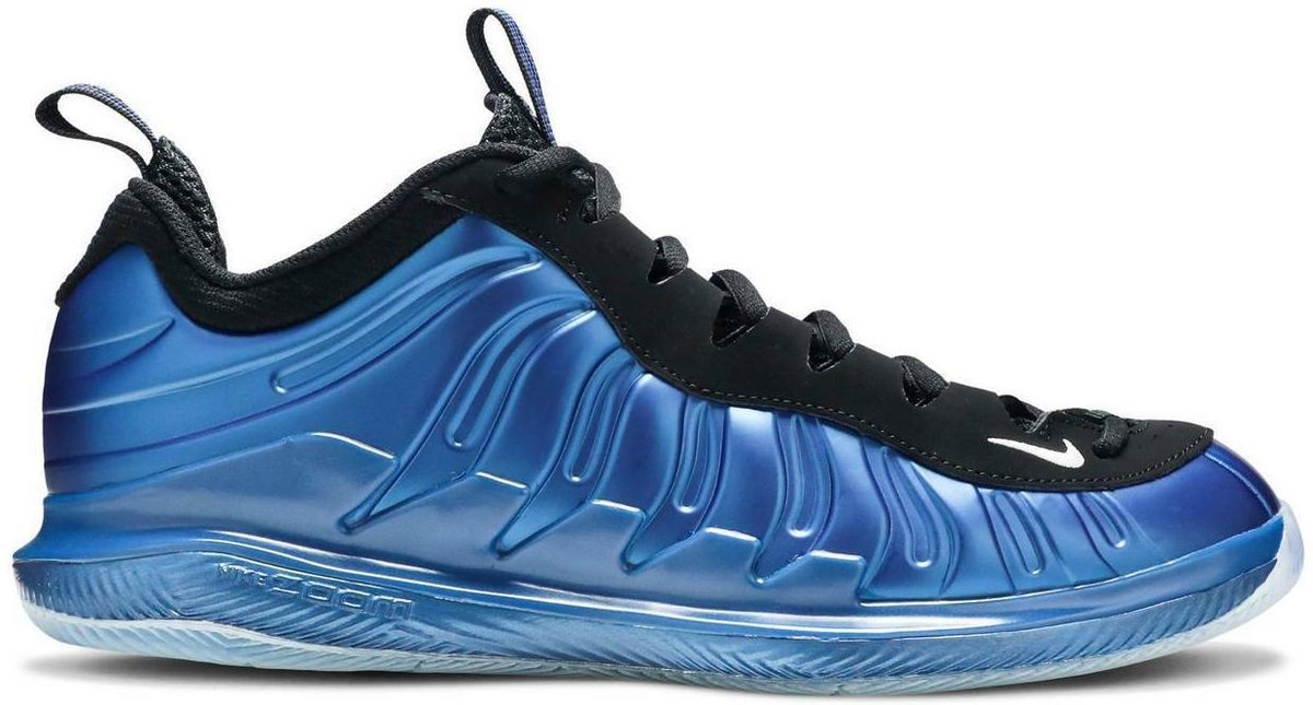 フェデラー Nike Air Zoom Vapor ロジャー・フェデラーモデルの最新シューズ NikeCourt Air Zoom