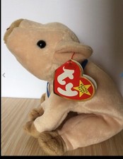 TY BEANIE BABIES KNUCKLES THE PIG 1995