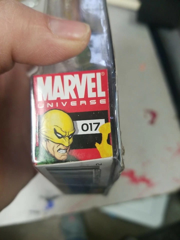 Universo Marvel 3.75" Puño de Hierro Serie 1 #017 Hasbro Nuevo en Caja Foto 3 de 4