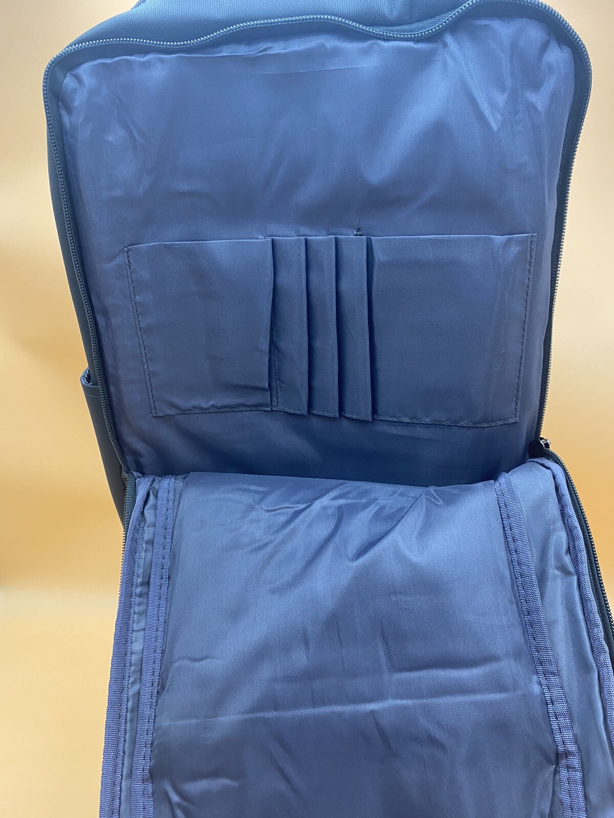  Laptop Ultra Shakeproof Backpack computer bag