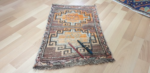 Small old Turkish handwoven rug 44x66 cm Vintage Boho Home Decor - Picture 2 of 8
