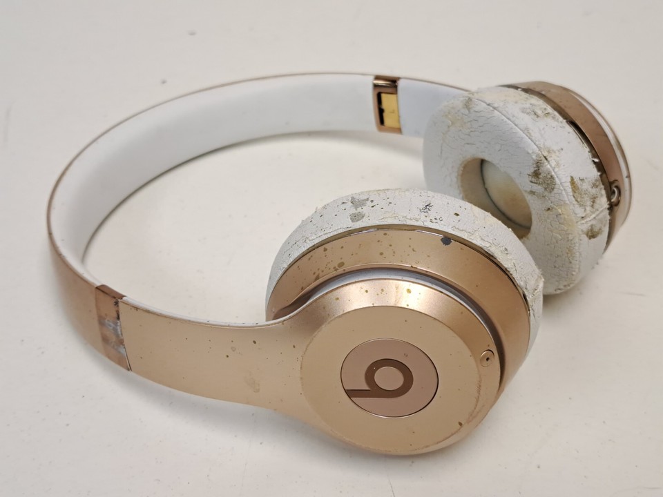 Beats by Dr. Dre Beats Solo Wireless OnEar Headphones A1796 Rose