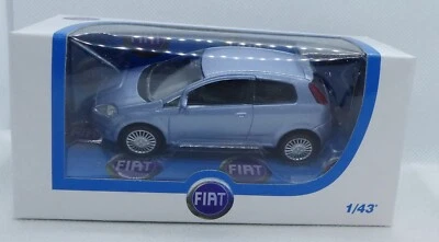 Voiture Fiat Nuova Punto 1/43 par Norev