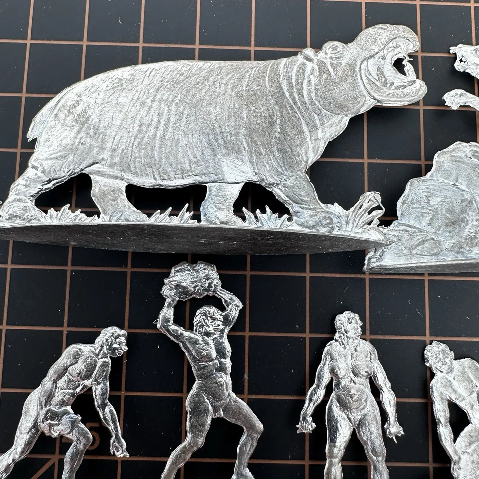 Berliner Zinnfiguren Ancient Neanderthal Wild Animal Scene Tin Flats Toy Figures - Image 4 of 4