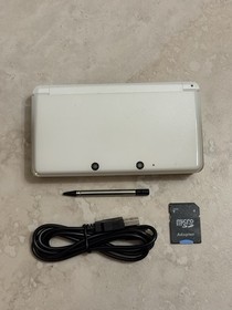 Nintendo 3DS Console White Edition With Charger US SELLER Excellent Condition