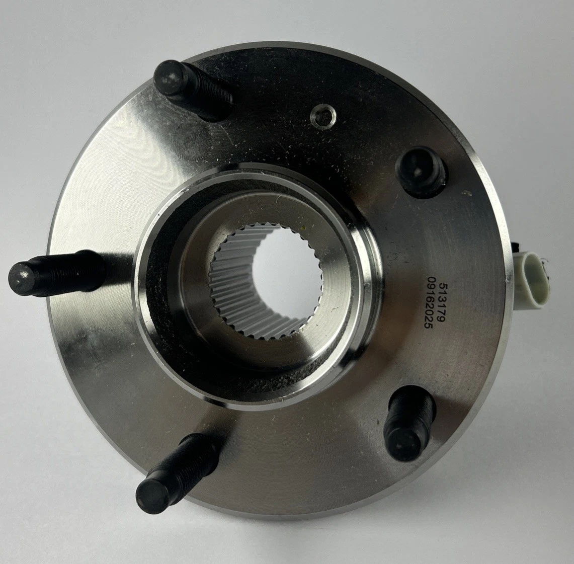 Front Wheel Hub Bearing Assembly for 2005 Saturn Relay photo 4