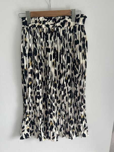 House of Sienna Maxi Skirt Size 10White Black Elastic Waist Pleated Animal Print