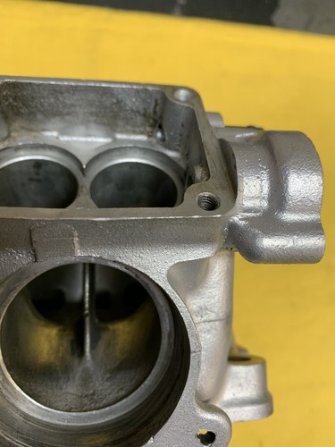 OEM SUZUKI 1989-90 RM250 CYLINDER With Steel Sleeve 67mm (11200-28821) AHRMA - Picture 6 of 12