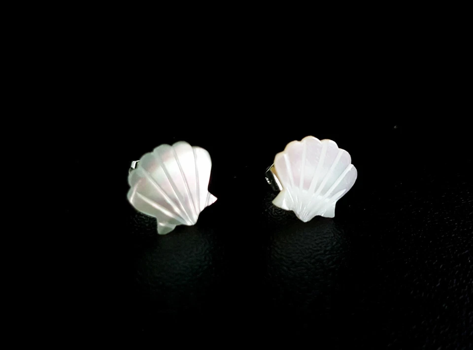Minimal Seashell Stud Earrings Ocean White Shell Jewelry Mermaid Core Aesthetic - Image 2 of 4