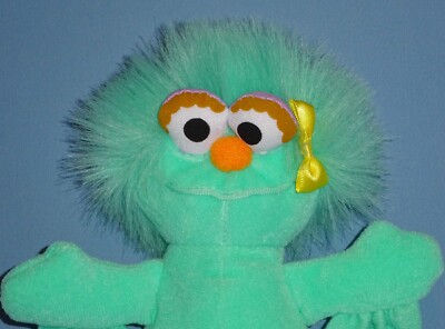 Sesame Street Plush-Zoe-Talks/Laughs Elmo-Hugging Cookie Monster