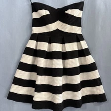 Sans Souci Strapless Mini Dress Small Black & White Stripes Fit-N-Flare