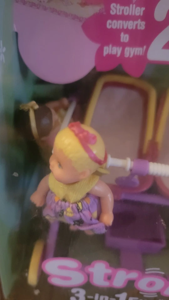 Набор веселых кукол Barbie & Krissy Stroll 'n Play 3-в-1 2001 Mattel 50964 никогда не доставался из коробки. - Изображение 3 из 4