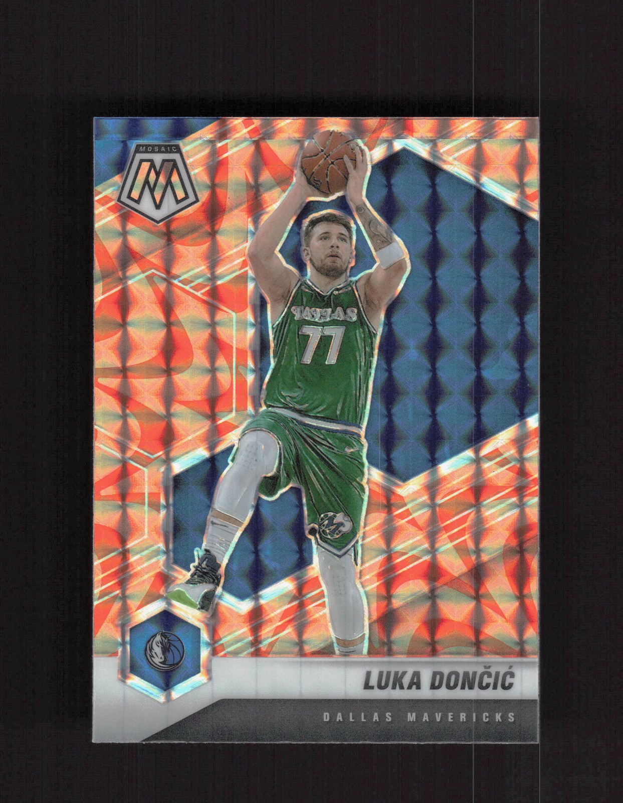 2020-21 Panini Mosaic #47 Luka Doncic Mosaic Reactive Orange
