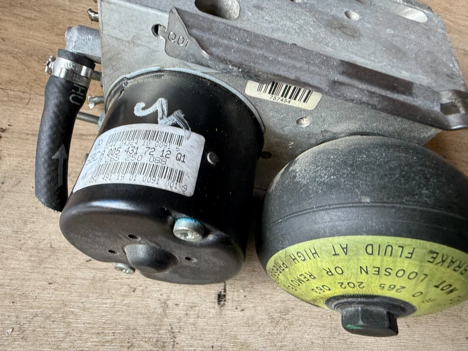 MERCEDES BENZ E550 E63 SL55 OEM 03-09 ABS BOMBA DE FRENO HIDRÁULICA SBC ANTI BLOQUEO Foto 4 de 4