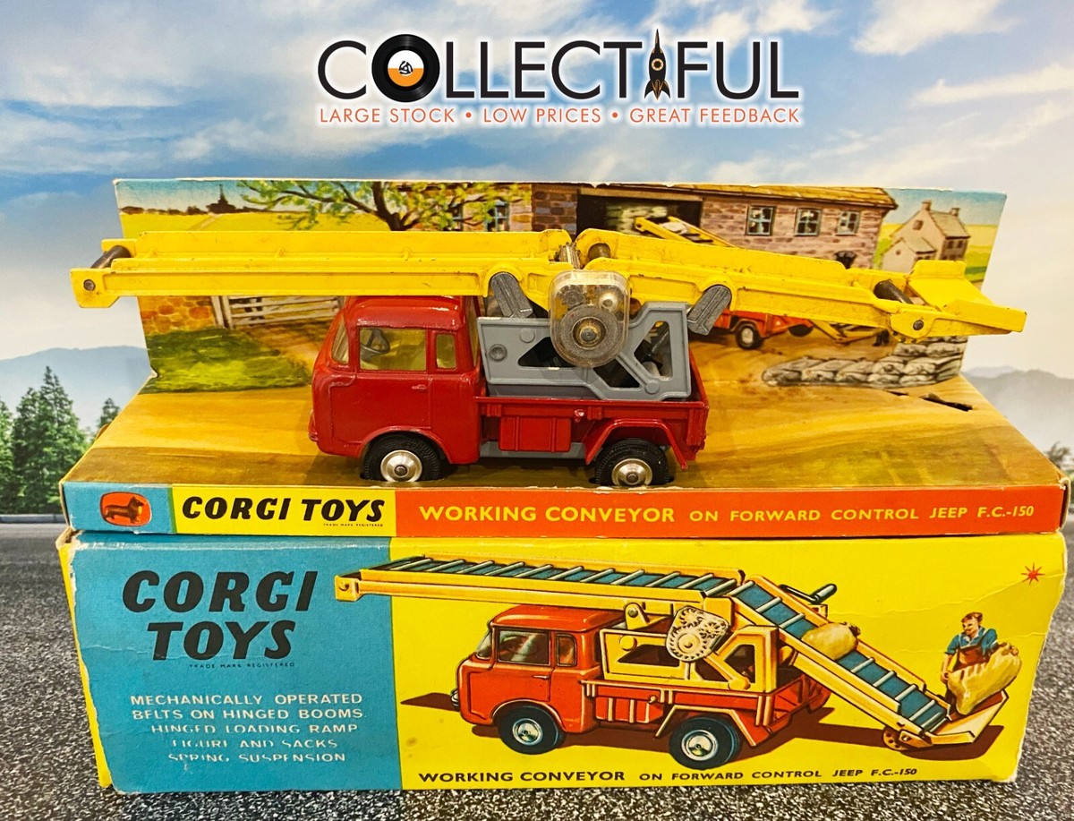 CORGI TOYS #64 - WORKING CONVEYOR ON FOWARD CONTROL JEEP - IN