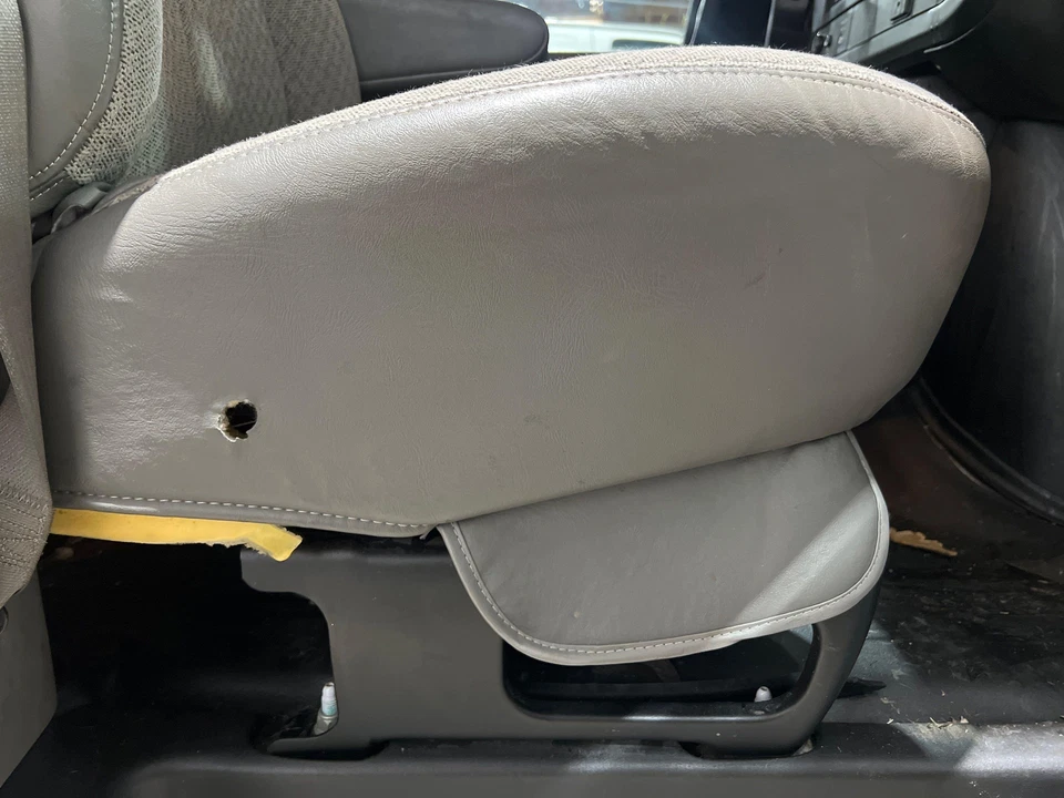 2015 - 2024 GMC Savana 2500 Passenger RH Right Pewter-93G Manual Cloth Seat - Image 2 of 4