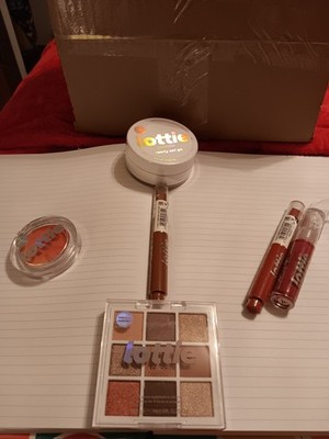 Lottie Makeup Set.  Set Includes:  (6 Pieces) Eyeshadow Palette,  Haze Blush,...
