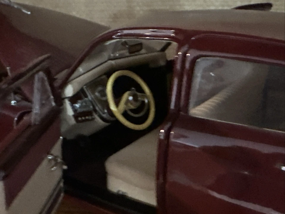 Danbury Mint 1948 Tucker Tin Goose 1/24 Diecast Scale No Box - Image 3 of 4