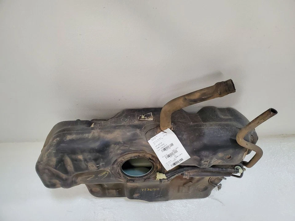 2006-2011 CHEVROLET IMPALA Fuel Tank VIN K 8th Digit 17 Gallon 25800687        Foto 2 de 4