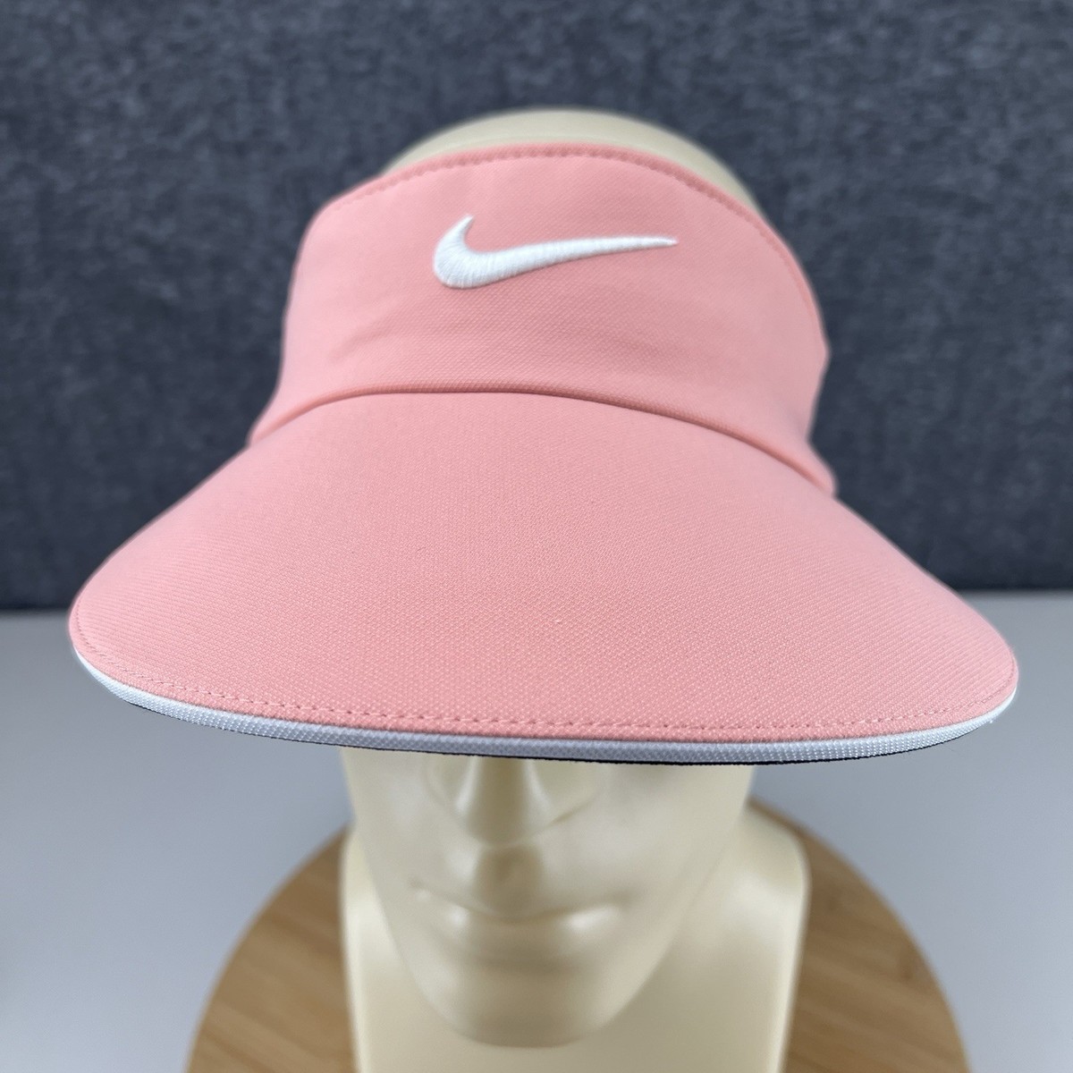 Nike Dri-Fit AeroBill Wide Brim Big Bill Visor Women OSFM Pink