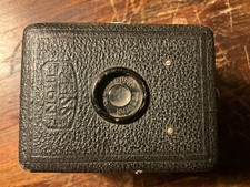 Zeiss Ikon  Baby Box  Tengor 54/18   127 film 3x4cm   Goerz Frontar lens