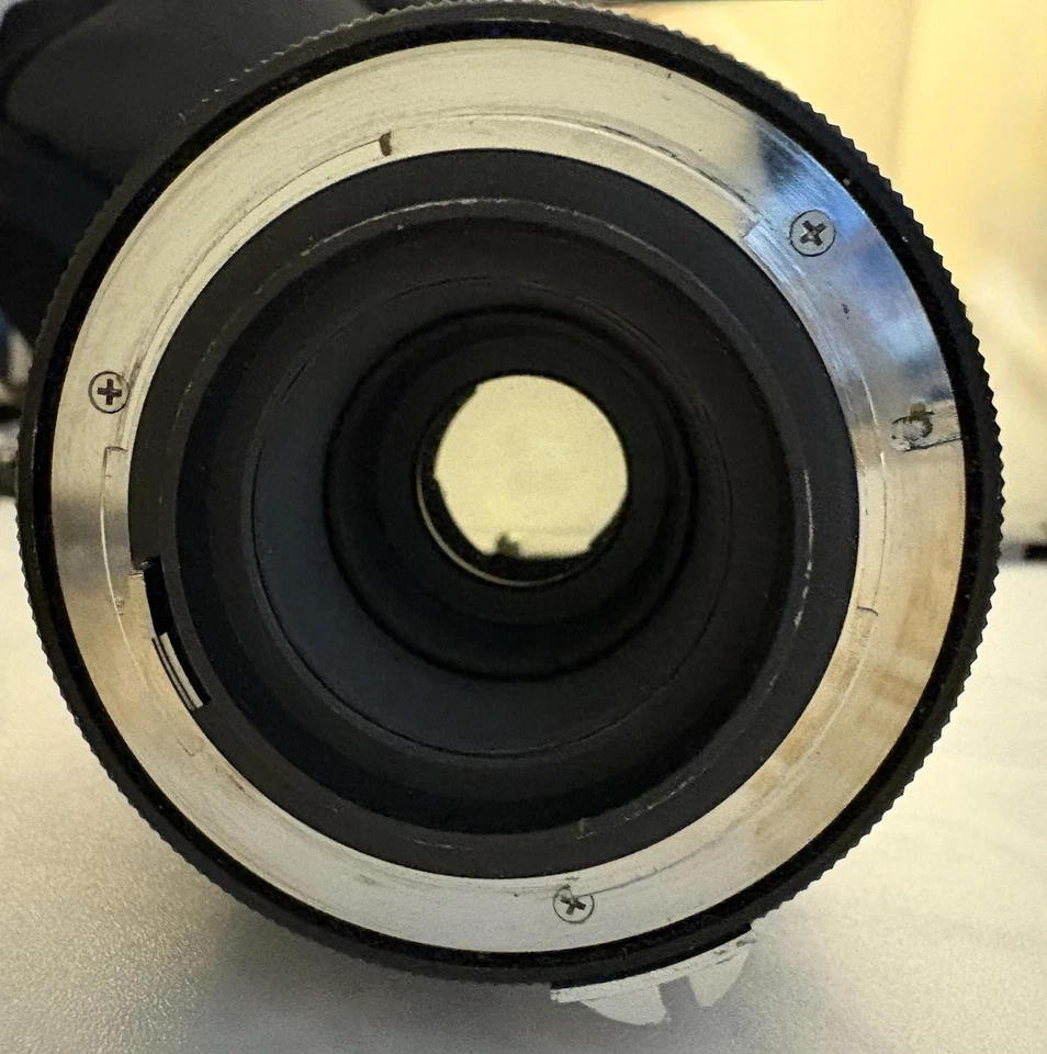 Promaster 200mm F/3.3 MC M42 Screw Mount Manual Focus Lens 758022 - Image 4 of 4