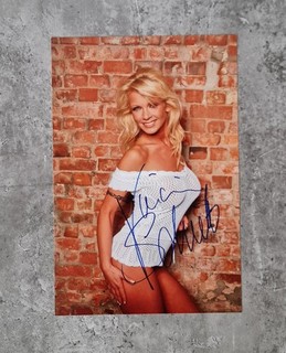 Autogramm Vivian Schmitt Handsigniert 20x30cm