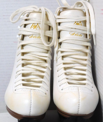 Jackson Artiste #1791 Figure Skates Ice Youth Girls 3 1/2 B